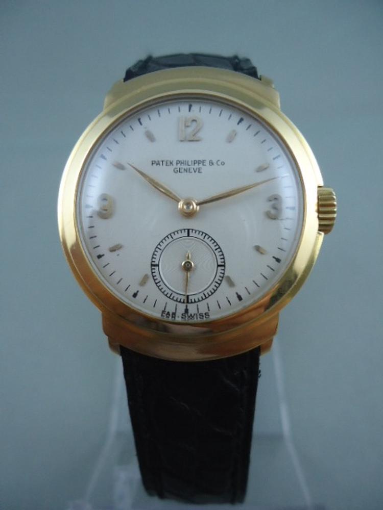 Patek Hooded Réf 484 or jaune un Collector