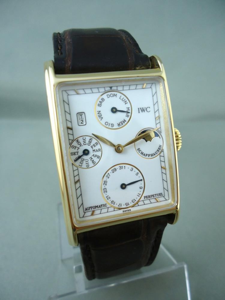 IWC Calendrier Perpetuel NOVECENTO référence 3546J