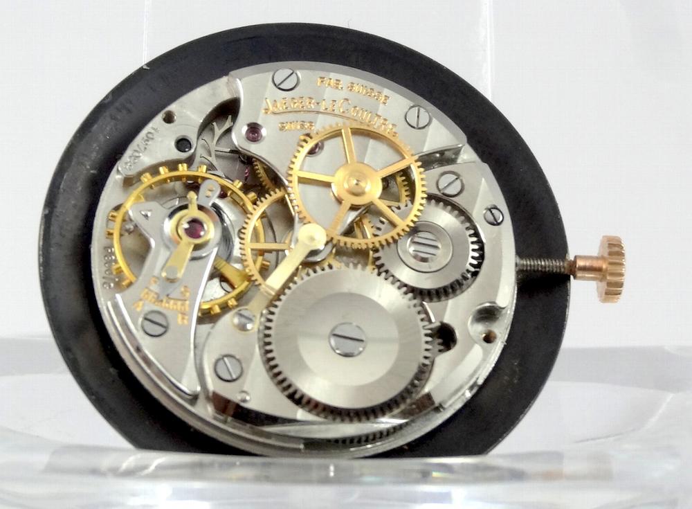 Jaeger-LeCoultre Style Calatrava or rose Cadran noir anses invisibles