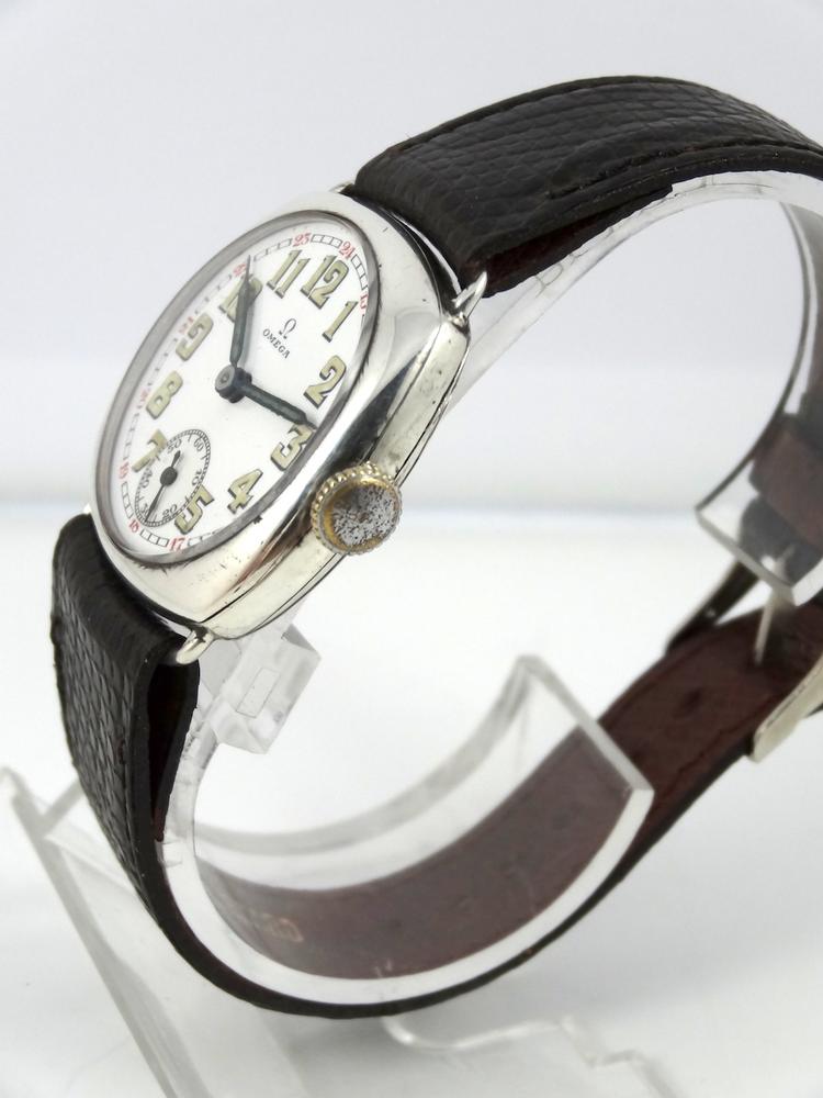 Omega Carré Cintrée Anses Fixes Datant de 1929 Porcelaine