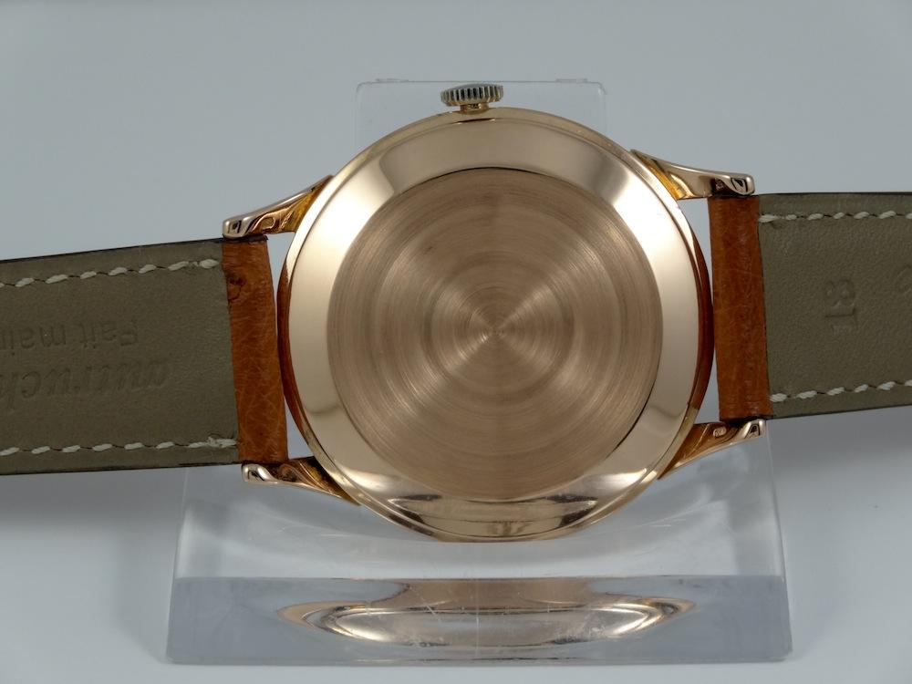 Omega Or rose style Calatrava années 50