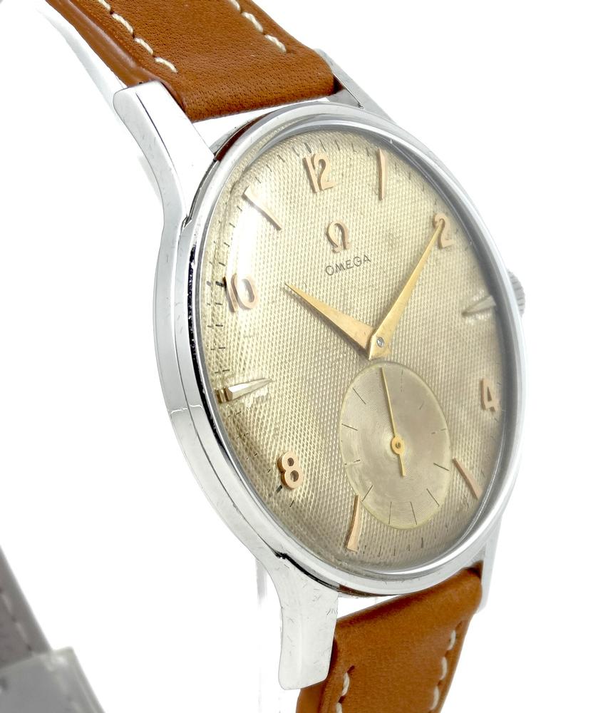 Omega Calatrava Ref 2505 Oversize Circa 1950 Honey Comb