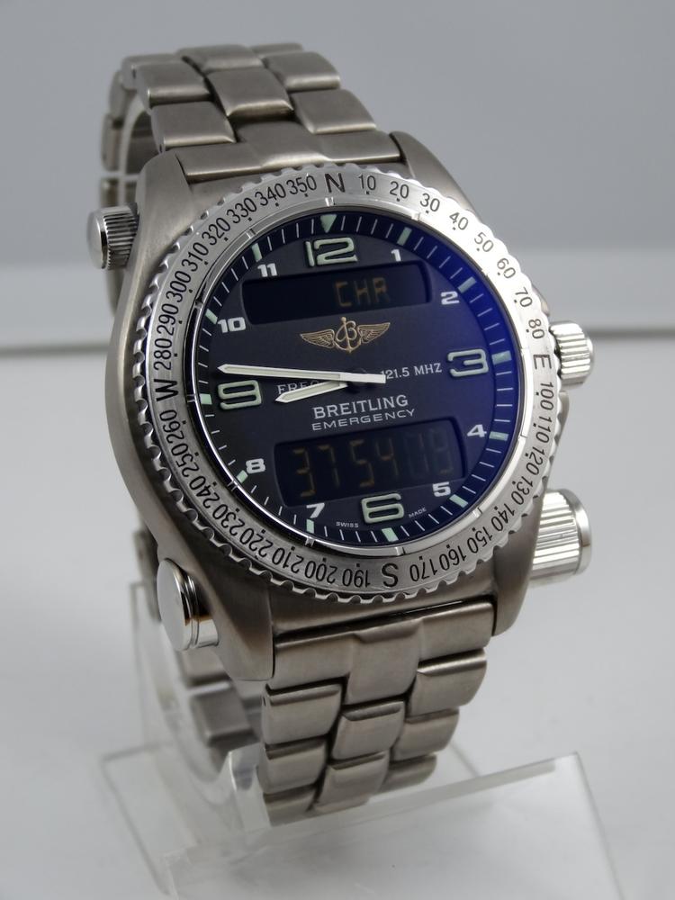 Breitling Emergency Titane Réf E 56121 Comme neuve Boite & Papiers