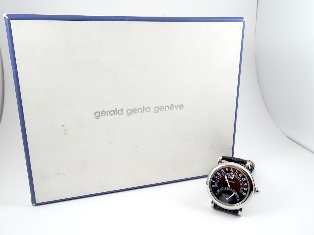 Gérald Genta Bi-Retro Jumping Hour Boite & Papiers