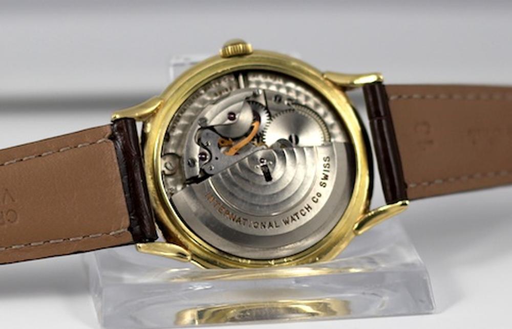 IWC Automatique style Calatrava or jaune année 50