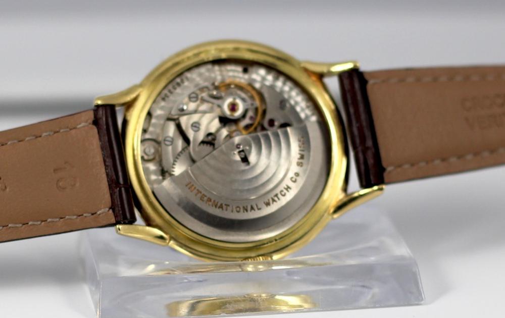 IWC Automatique style Calatrava or jaune année 50