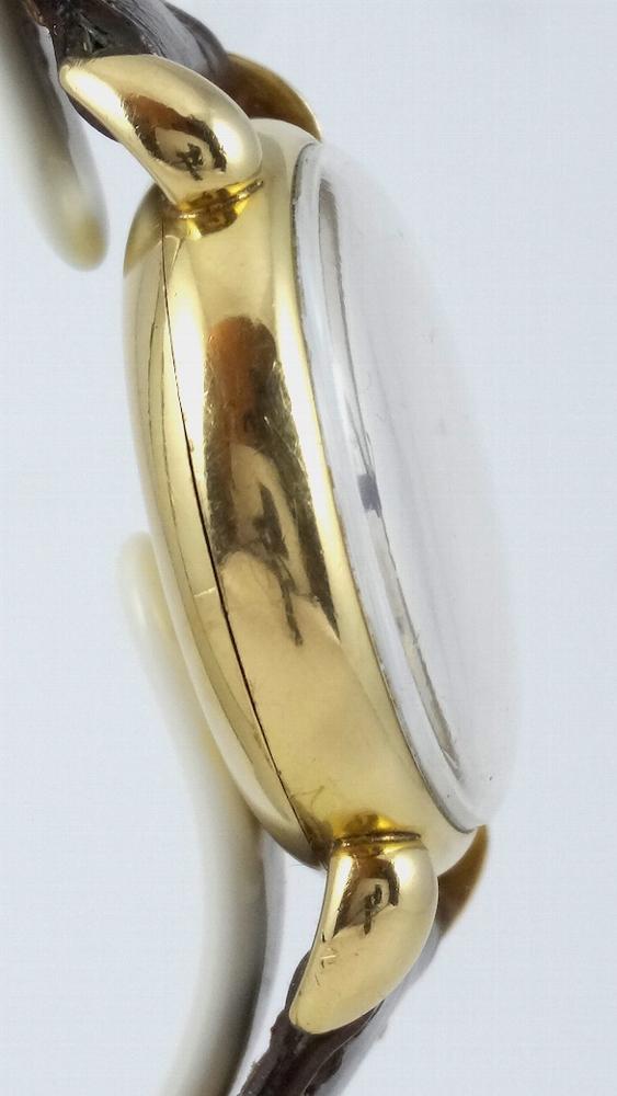 Rolex Chronomètre Or jaune Anses Griffes Circa 1940