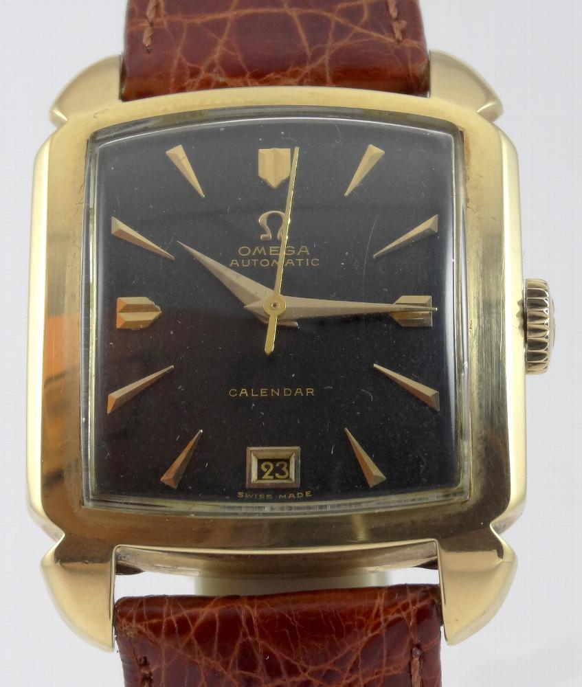 Omega Calendar Scarabée Or jaune 14 Carats