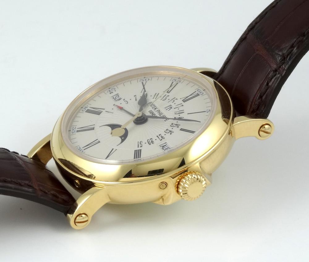 Patek Philippe Calendrier Perpétuel Date rétrograde Boitier Officier