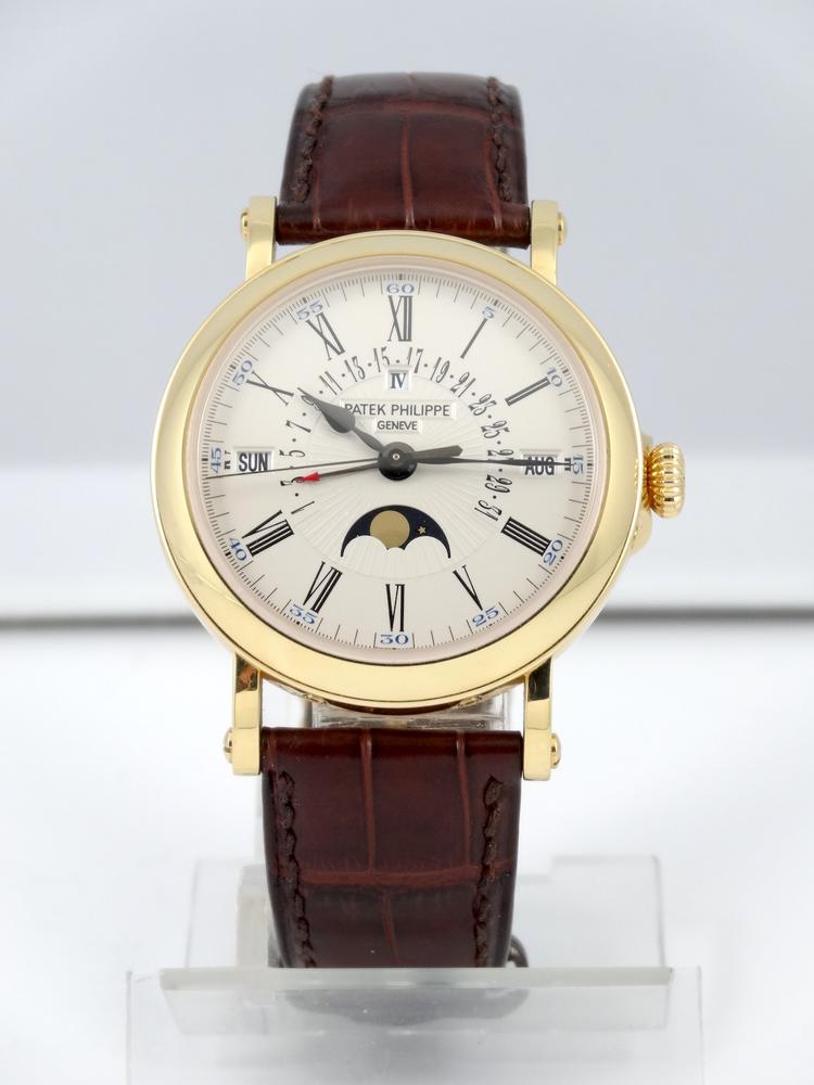 Patek Philippe Calendrier Perpétuel Date rétrograde Boitier Officier