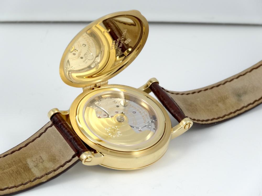 Patek Philippe Calendrier Perpétuel Date rétrograde Boitier Officier