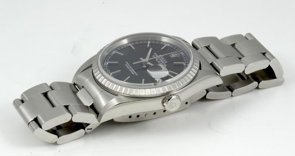 Rolex Datejust cadran noir réf 16220 boite & Papiers