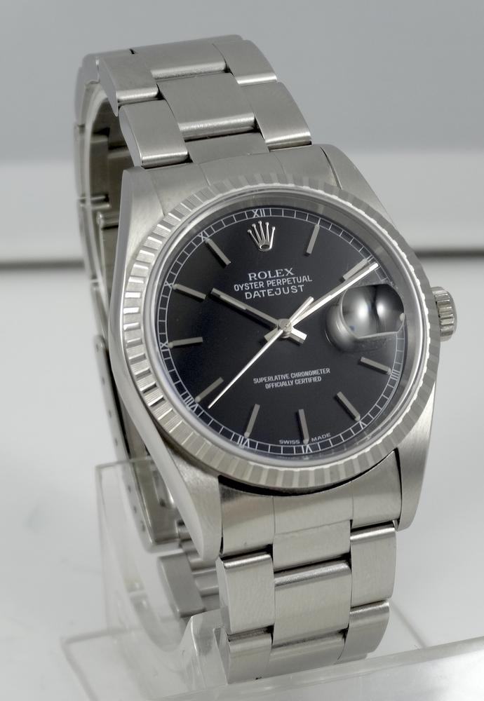 Rolex Datejust cadran noir réf 16220 boite & Papiers
