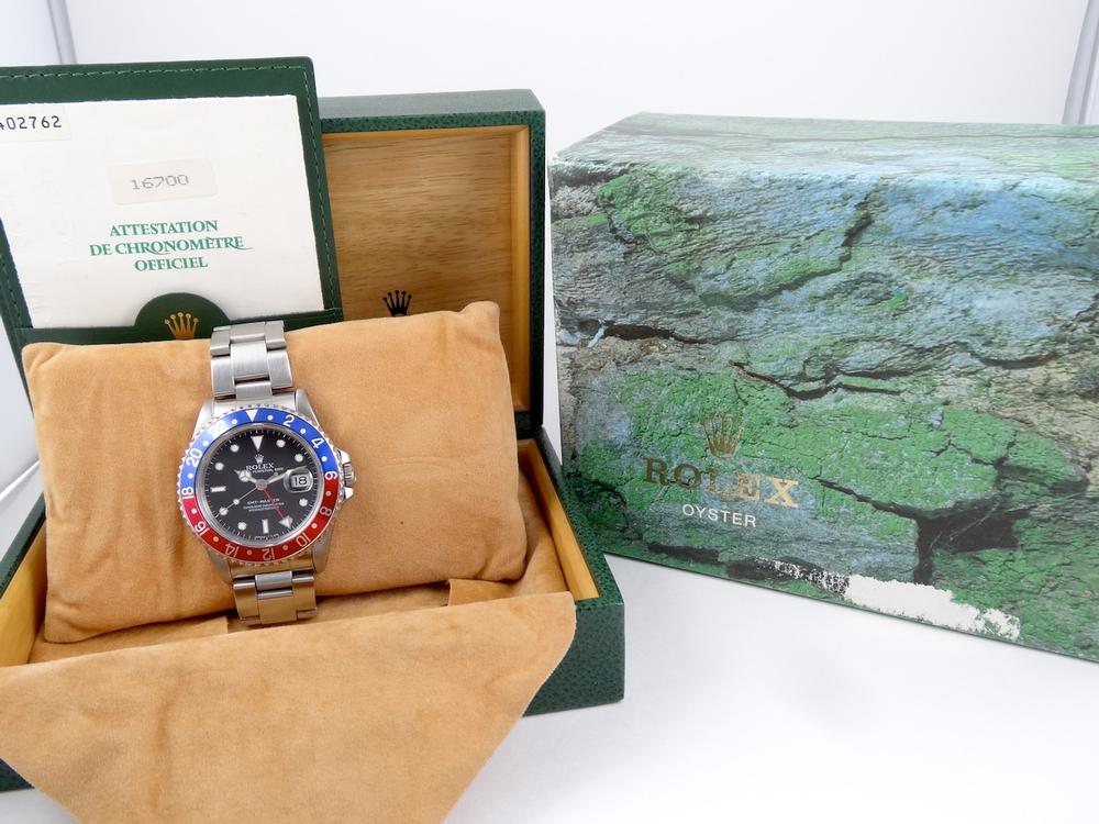 Rolex GMT AkA Pepsi Full Set Série S Circa1995