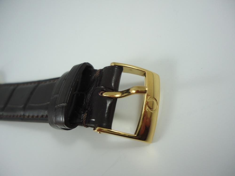 Omega or jaune Dato