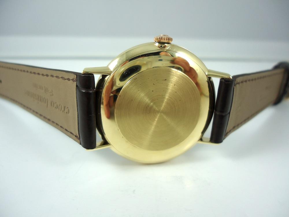 Omega or jaune Dato