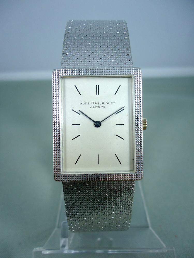 Audemars Piguet années 70 en or blanc sur or blanc