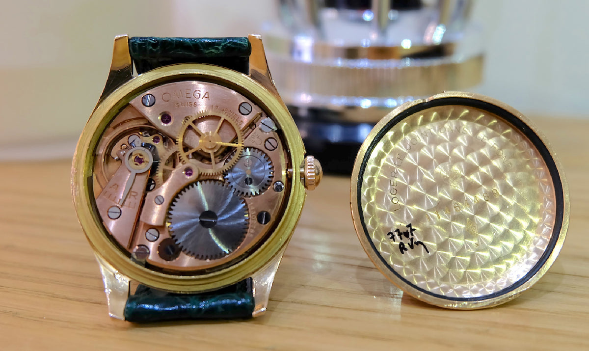 Omega Style Calatrava 36mm Cadran Nid d’abeille circa 1954
