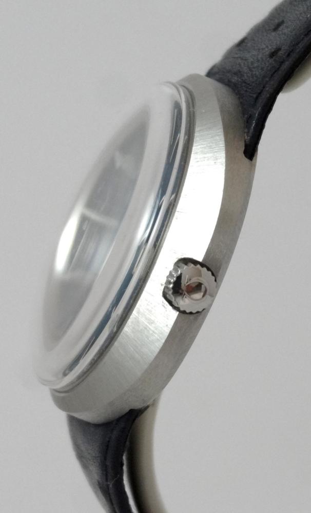 Omega Dynamic automatique cadran Bleu Jamais polie