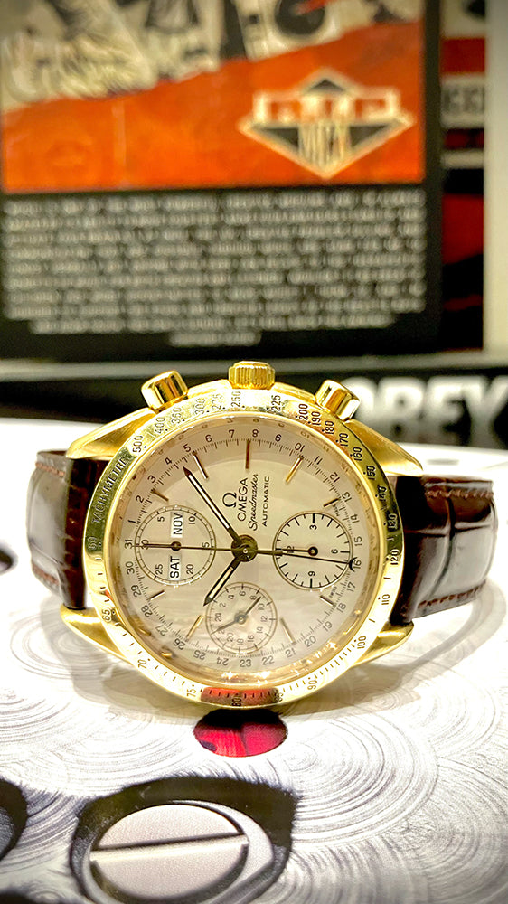 Omega Speedmaster Day Date Or jaune