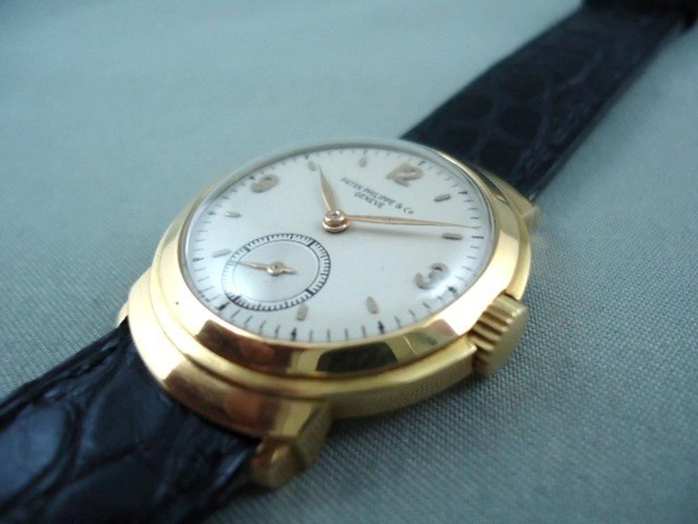 Patek Hooded Réf 484 or jaune un Collector