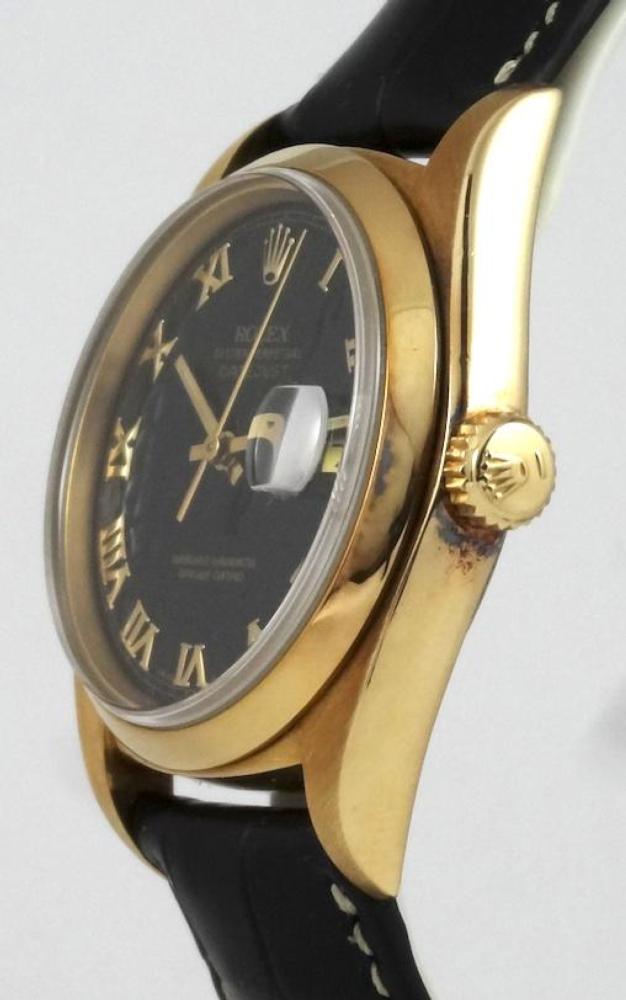 Rolex Datejust Or jaune cadran noir Pyramide Full Set