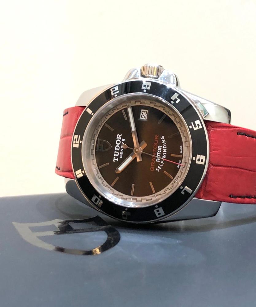 Tudor Grantour Date