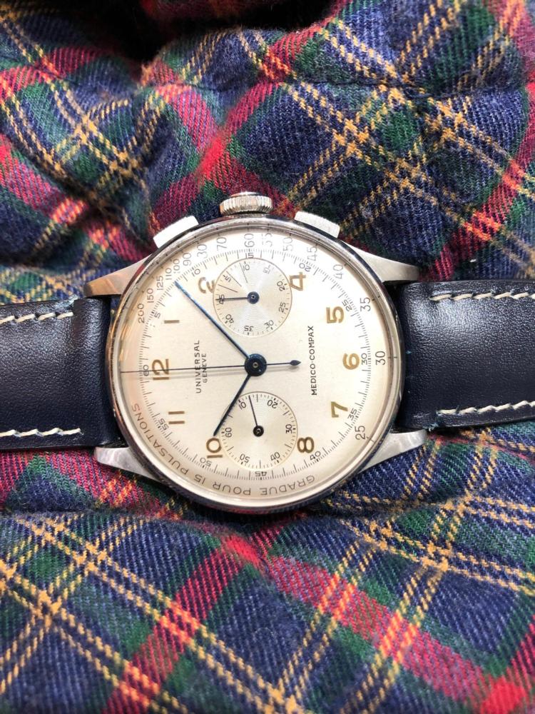 Universal Genève Chronographe Medico-Compax Oversize