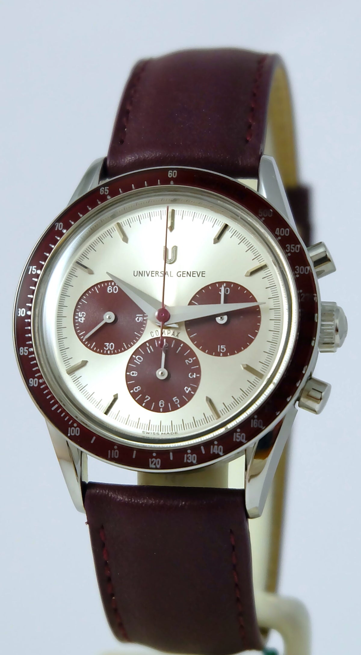 Universal Genève Chronographe Compax Burgundy Réf 884.485 full set