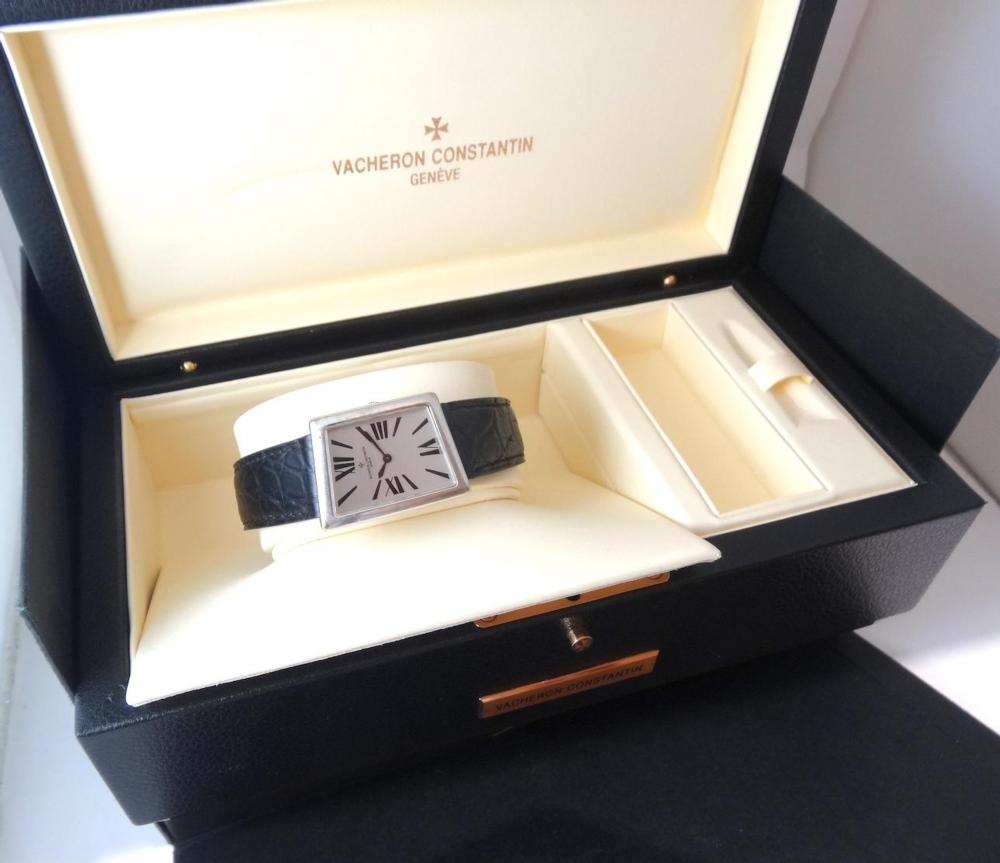 Vacheron Constantin Tank Asymetrique Or blanc full set