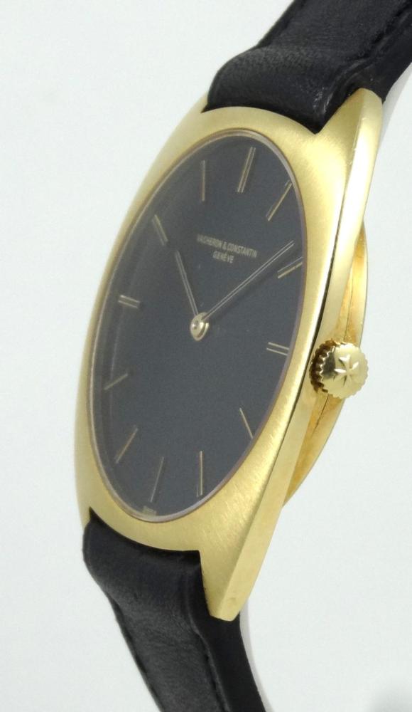 Vacheron Constantin Réf 2093 Tonneau cadran noir laqué
