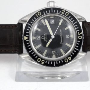 Omega Seamaster 300 lunette Bakelite réf 166 024