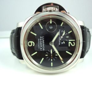 Luminor Panerai Reserve de Marche Gaucher PAM123