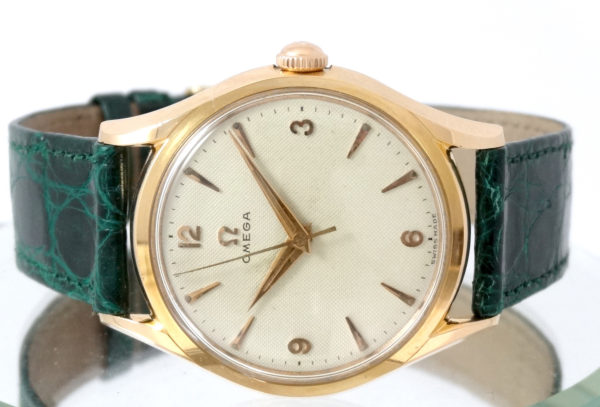 Omega Calatrava Cadran Nid d'Abeille 1954