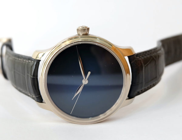 H.Moser & Cie Endeavour Centre Seconds Concept or blanc