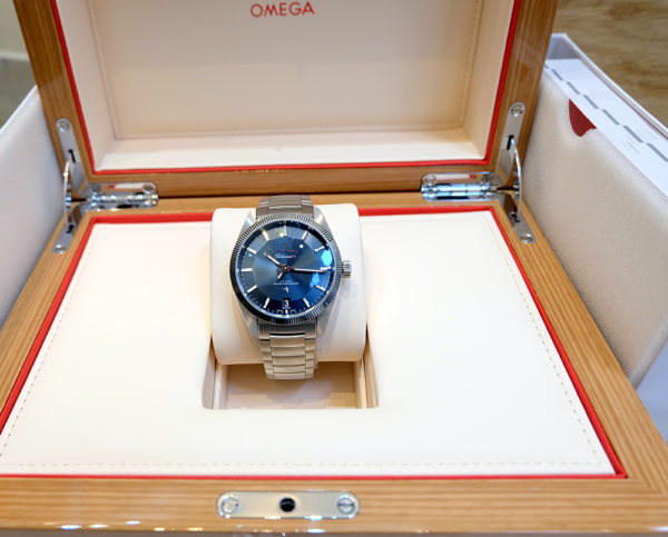 Omega Globemaster Constellation Jamais portée 2022 Boite & papiers