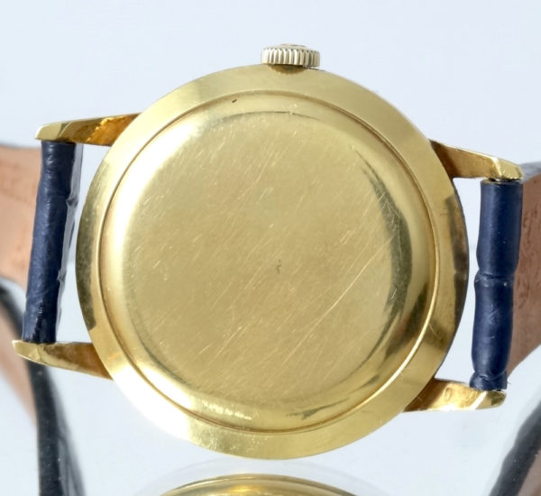 Omega nid d'abeille Référence 2686 or jaune 36mm Circa 1952